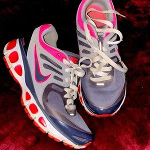 Nike Running Shoes Women’s size 7